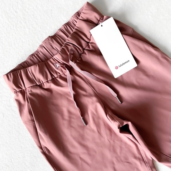 lululemon athletica Pants - LULULEMON NWT On the Fly Pant